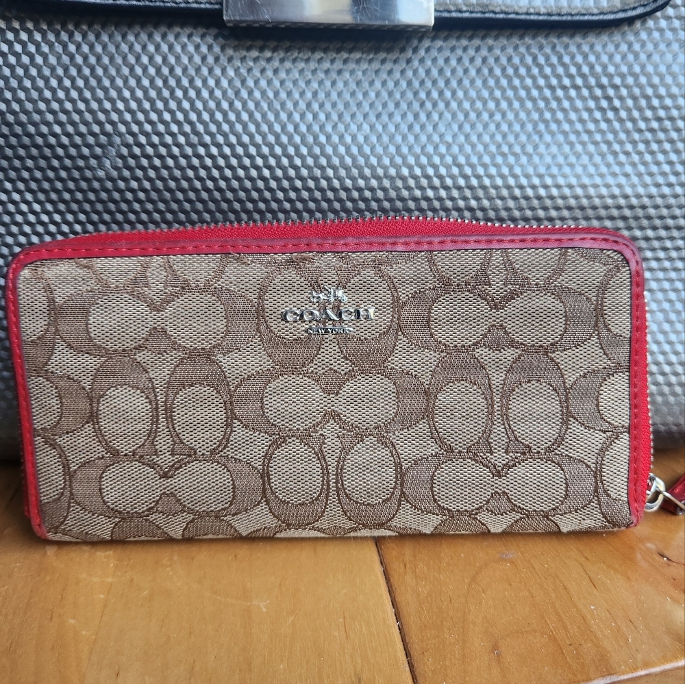 Coach accordion long wallet